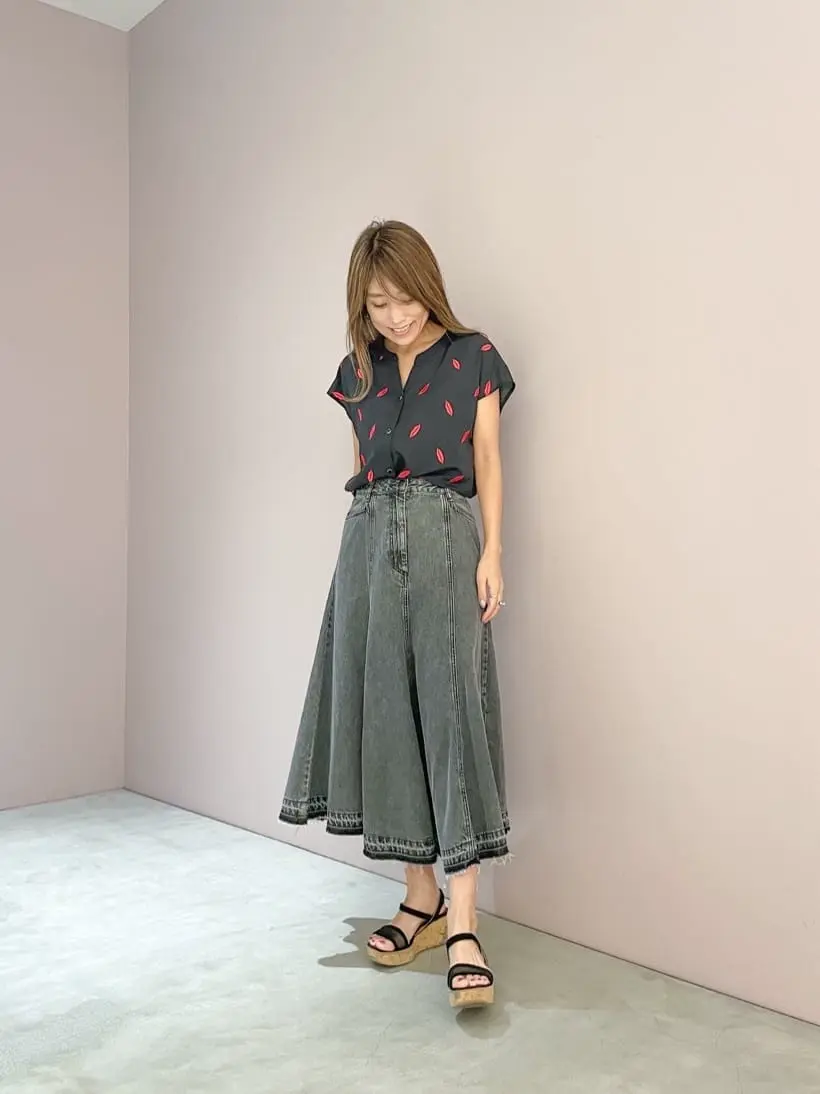 ORIGINATED IN GRACE CONTINENTAL yukimi yonee コーディネート画像