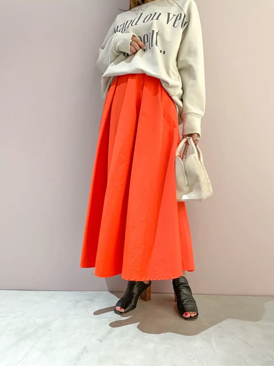 ORIGINATED IN GRACE CONTINENTAL yukimi yonee コーディネート画像