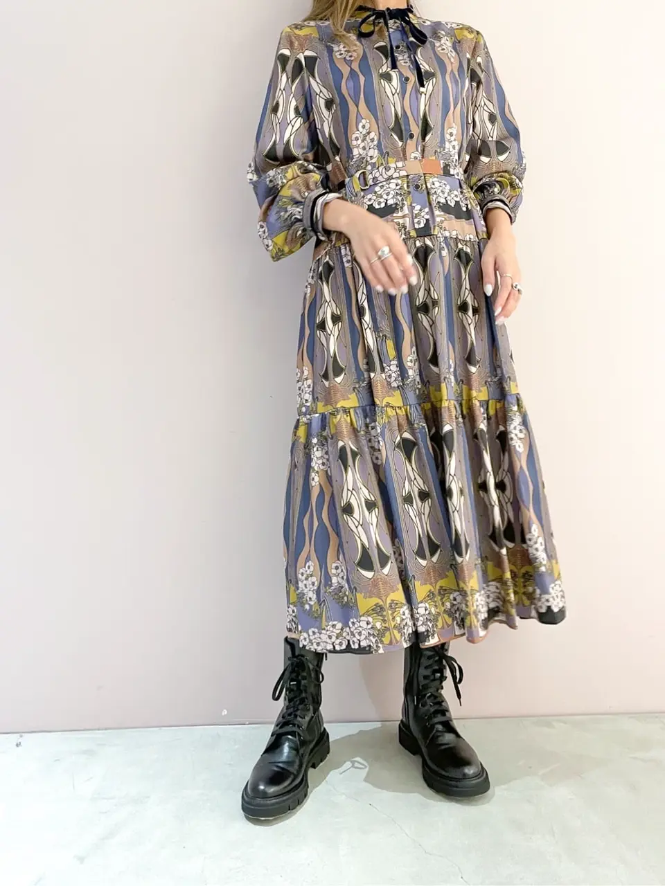 ORIGINATED IN GRACE CONTINENTAL yukimi yonee コーディネート画像