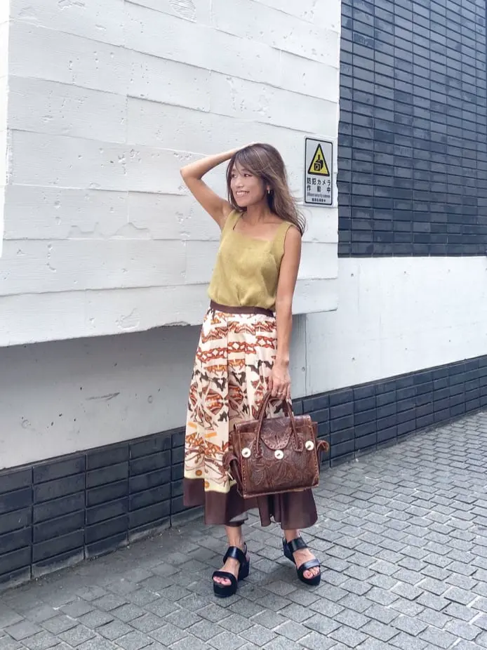 ORIGINATED IN GRACE CONTINENTAL yukimi yonee コーディネート画像