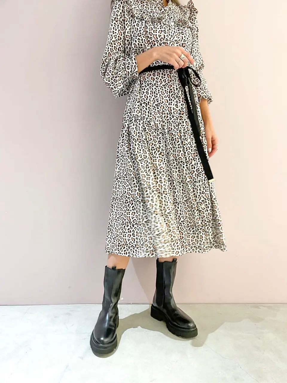 ORIGINATED IN GRACE CONTINENTAL yukimi yonee コーディネート画像