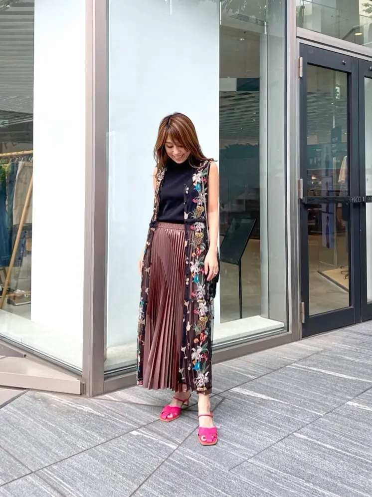 ORIGINATED IN GRACE CONTINENTAL yukimi yonee コーディネート画像