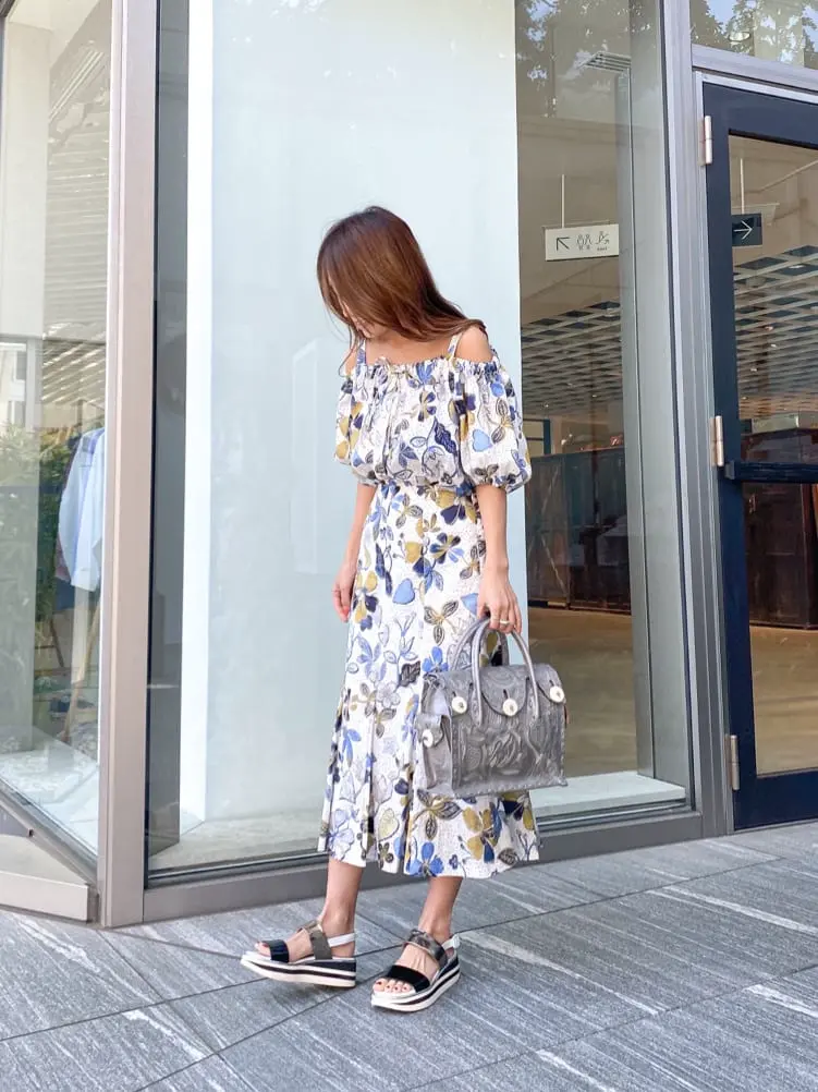 ORIGINATED IN GRACE CONTINENTAL yukimi yonee コーディネート画像