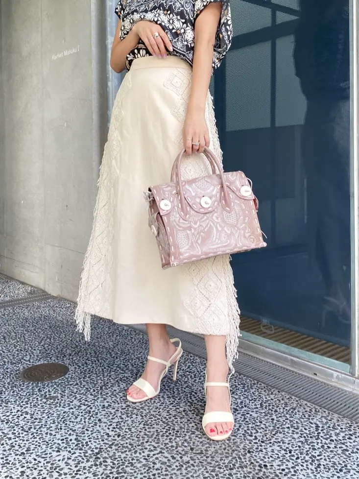 ORIGINATED IN GRACE CONTINENTAL yukimi yonee コーディネート画像