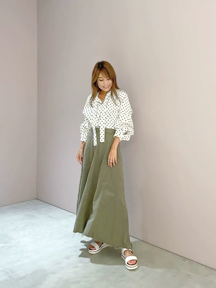 ORIGINATED IN GRACE CONTINENTAL yukimi yonee コーディネート画像