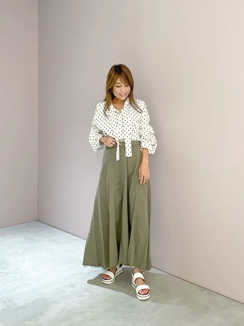 ORIGINATED IN GRACE CONTINENTAL yukimi yonee コーディネート画像