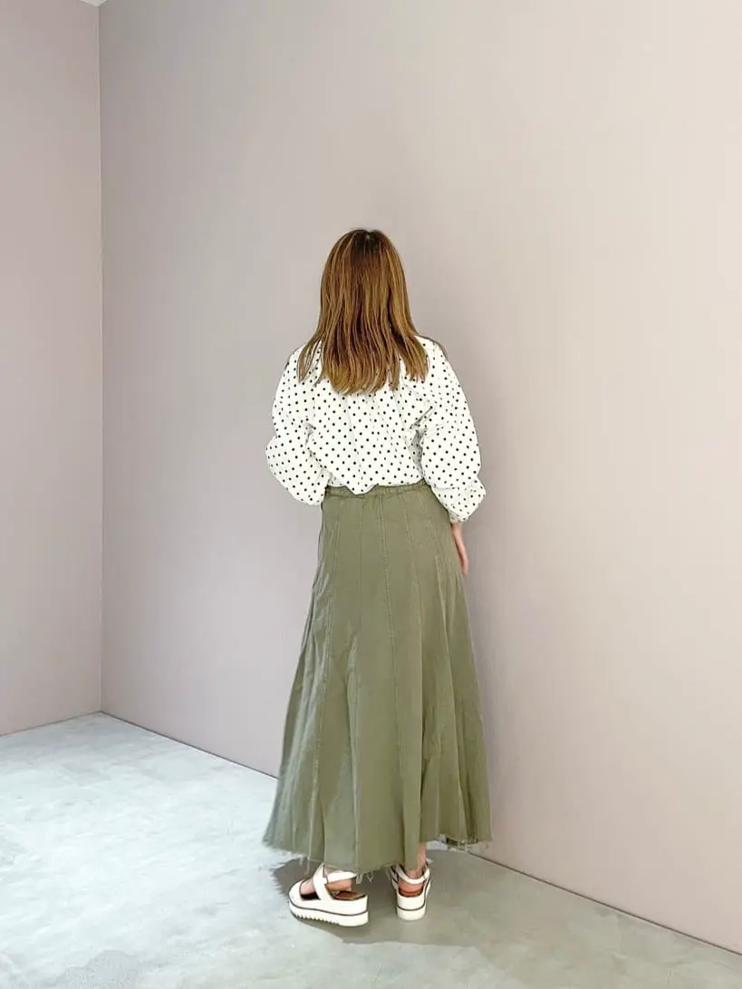 ORIGINATED IN GRACE CONTINENTAL yukimi yonee コーディネート画像