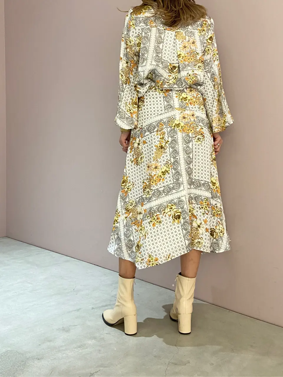 ORIGINATED IN GRACE CONTINENTAL yukimi yonee コーディネート画像