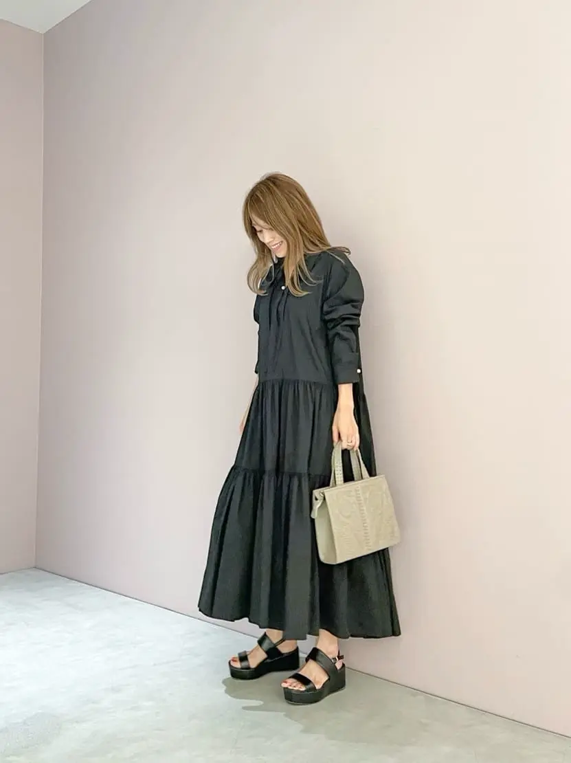 ORIGINATED IN GRACE CONTINENTAL yukimi yonee コーディネート画像