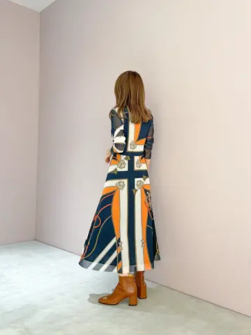 ORIGINATED IN GRACE CONTINENTAL yukimi yonee コーディネート画像