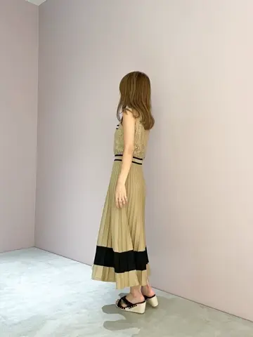 ORIGINATED IN GRACE CONTINENTAL yukimi yonee コーディネート画像