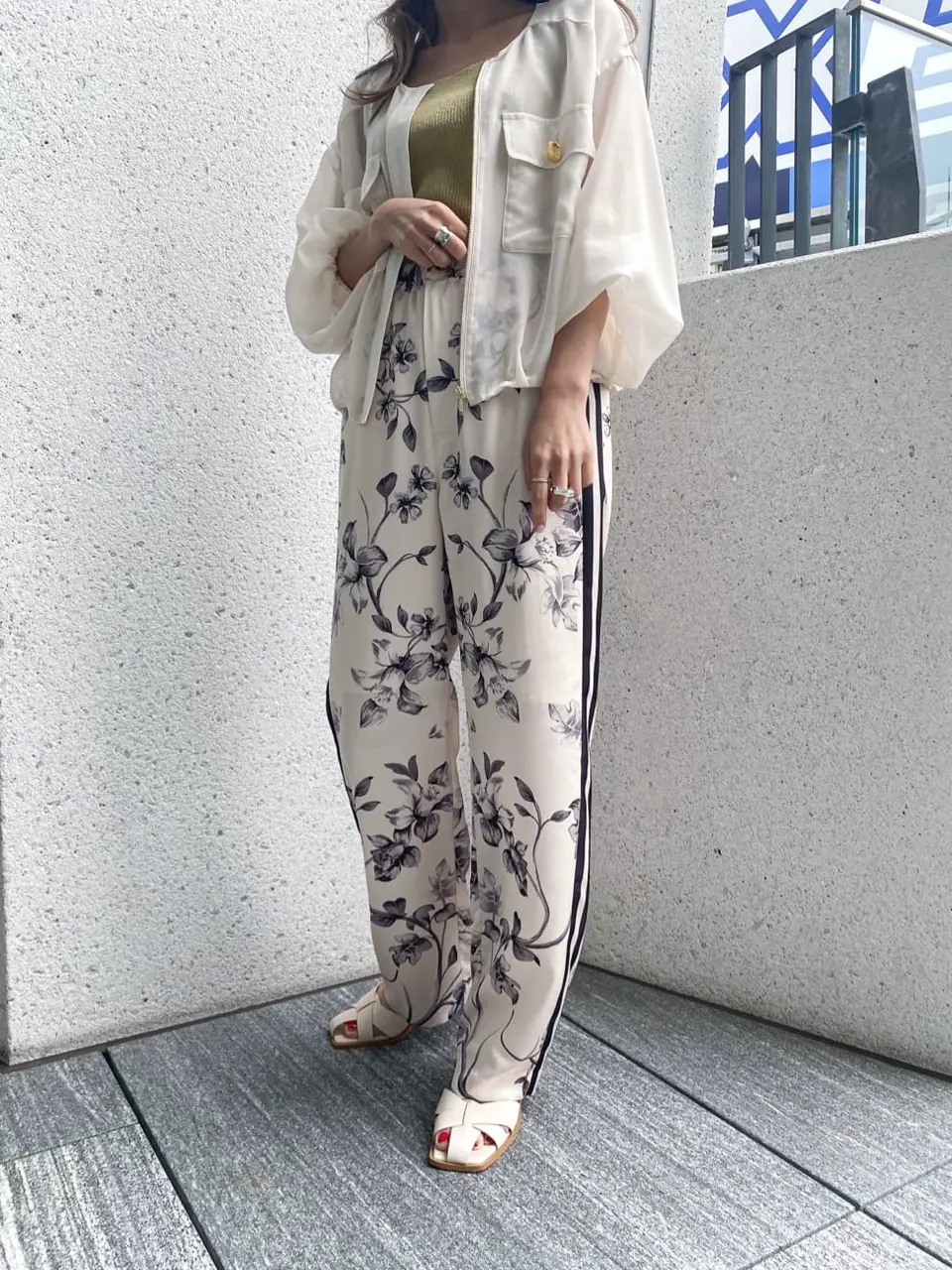 ORIGINATED IN GRACE CONTINENTAL yukimi yonee コーディネート画像