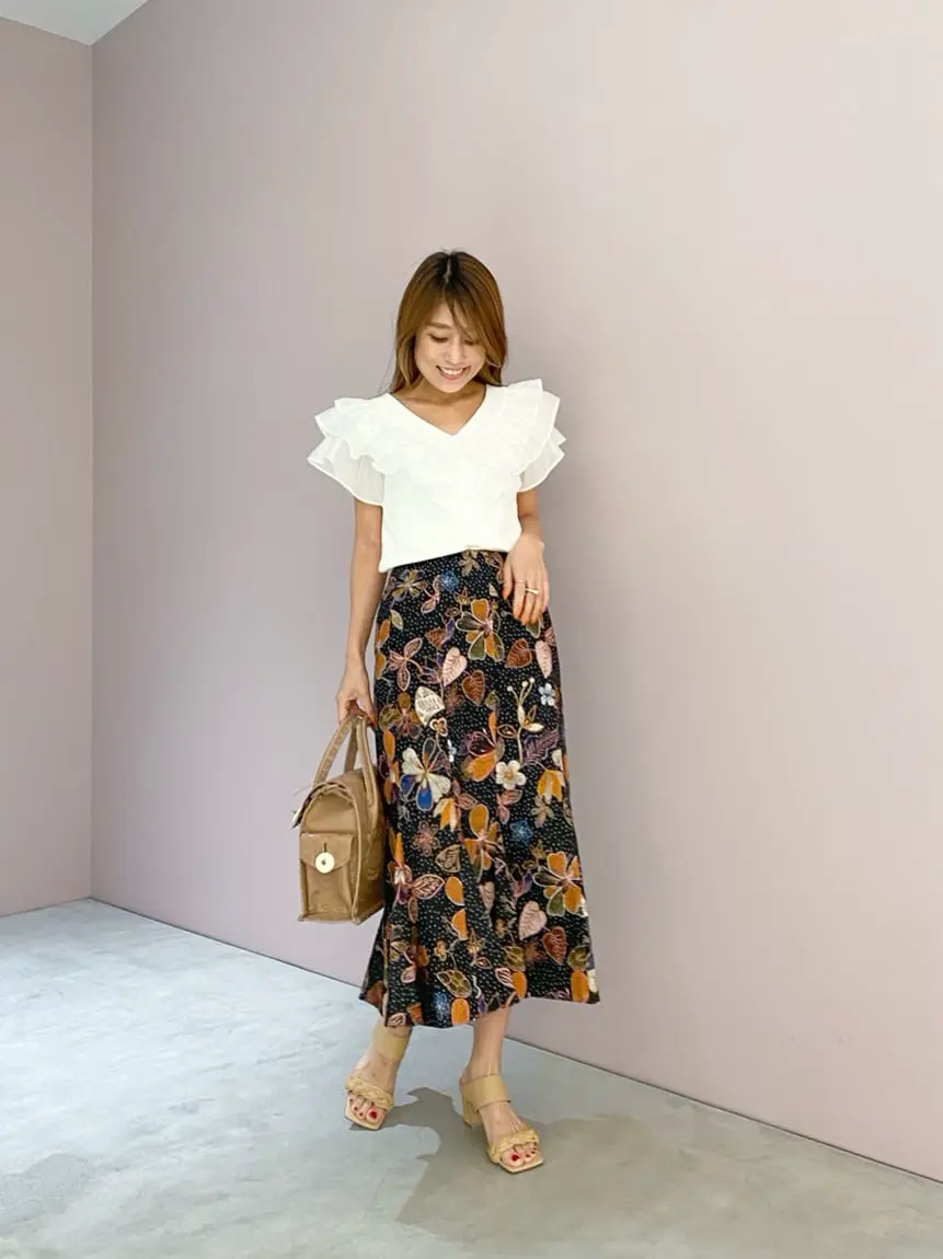 ORIGINATED IN GRACE CONTINENTAL yukimi yonee コーディネート画像