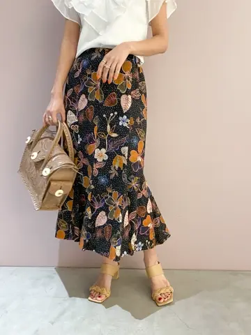 ORIGINATED IN GRACE CONTINENTAL yukimi yonee コーディネート画像