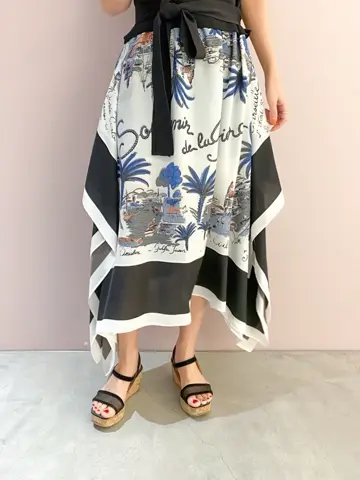 ORIGINATED IN GRACE CONTINENTAL yukimi yonee コーディネート画像