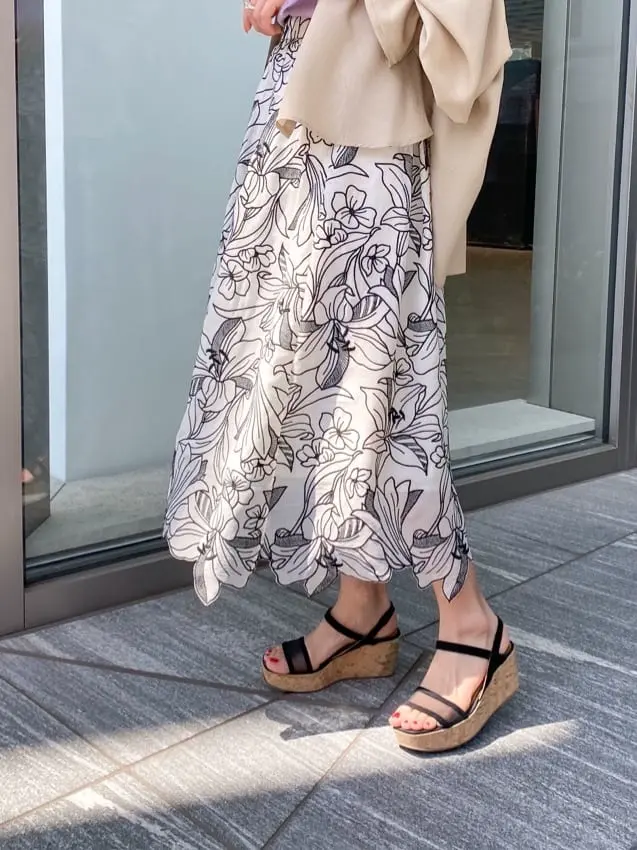 ORIGINATED IN GRACE CONTINENTAL yukimi yonee コーディネート画像