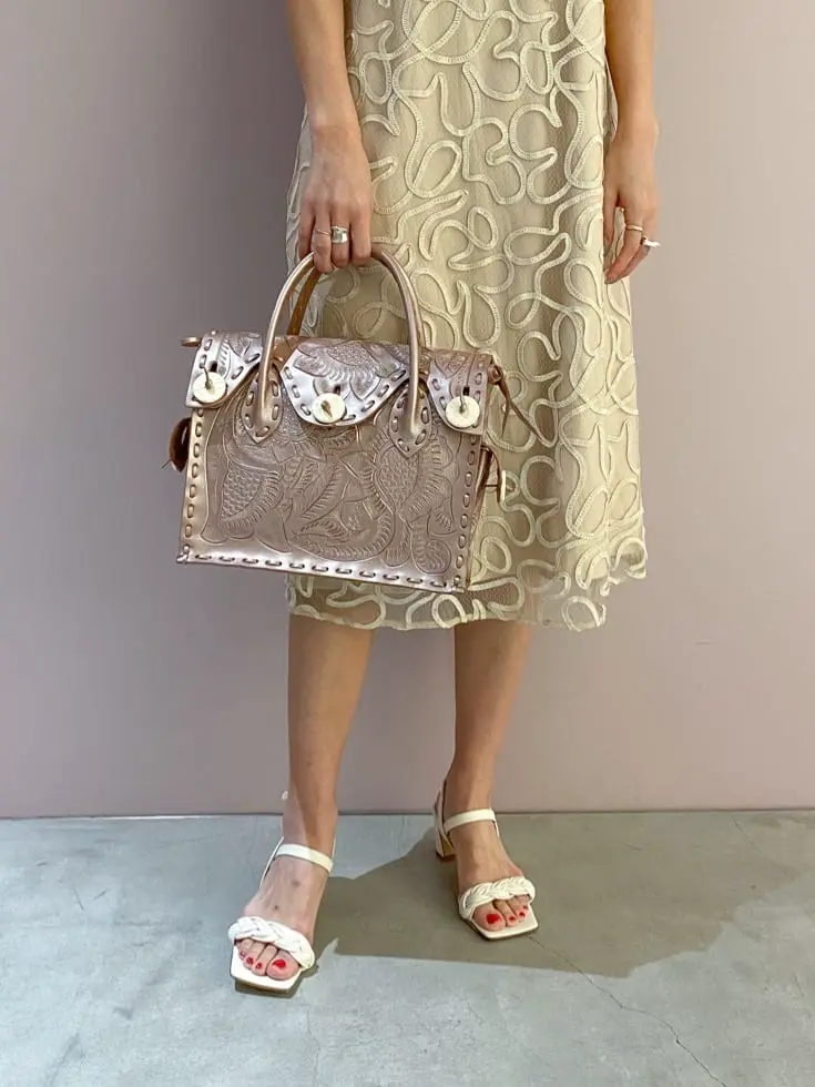 ORIGINATED IN GRACE CONTINENTAL yukimi yonee コーディネート画像