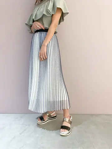 ORIGINATED IN GRACE CONTINENTAL yukimi yonee コーディネート画像