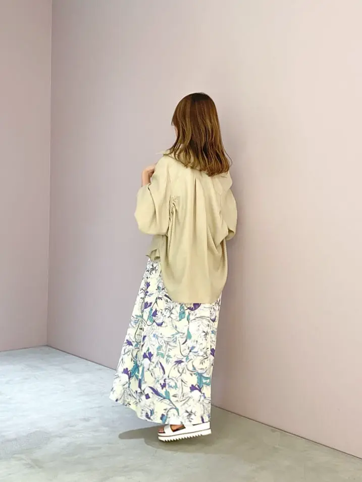 ORIGINATED IN GRACE CONTINENTAL yukimi yonee コーディネート画像