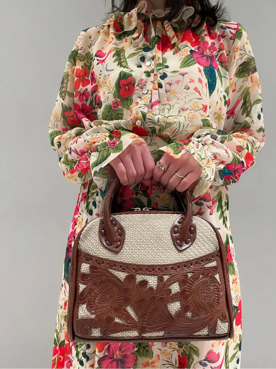 ORIGINATED IN GRACE CONTINENTAL yuri コーディネート画像