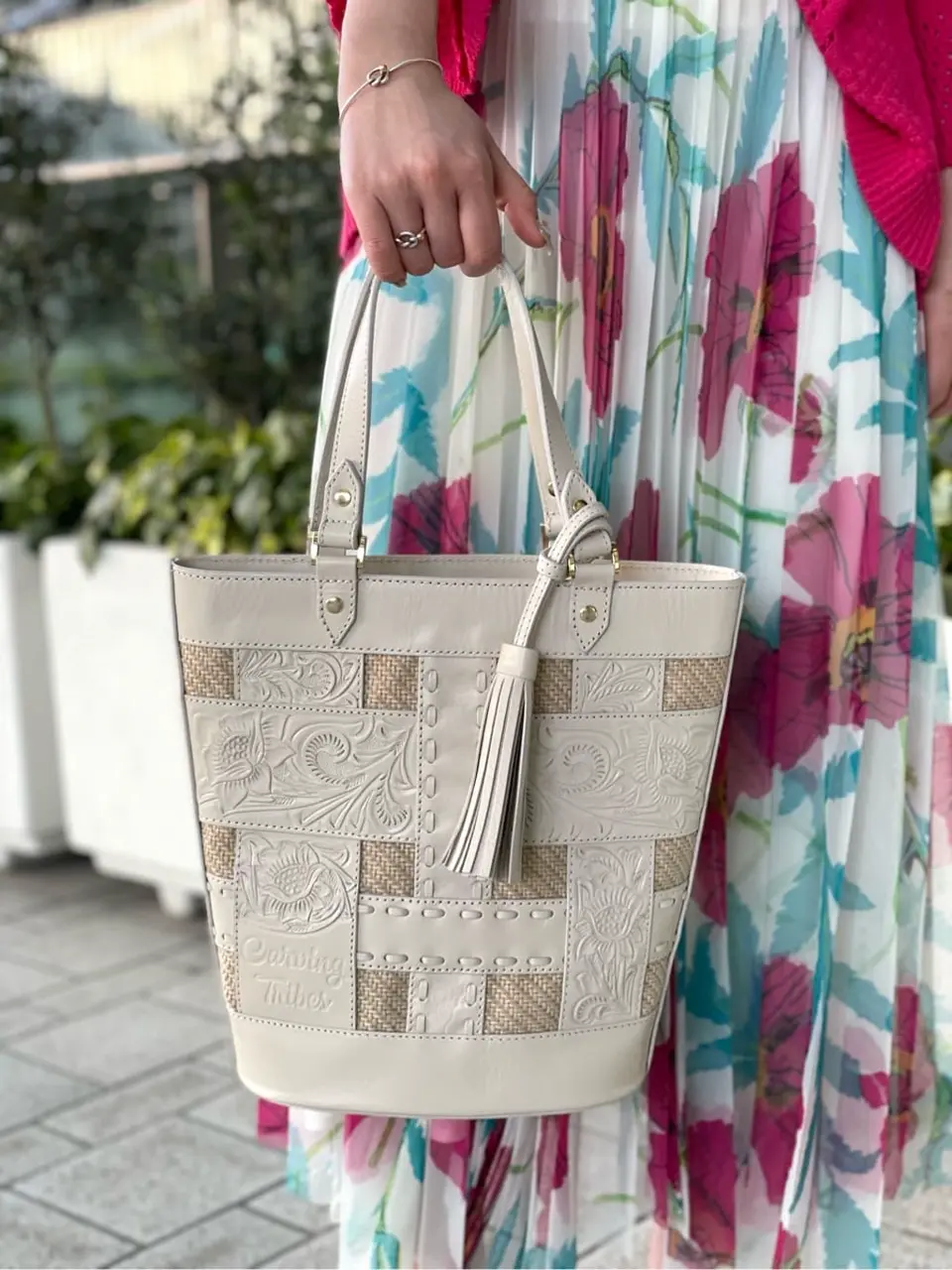 ORIGINATED IN GRACE CONTINENTAL Kaho コーディネート画像