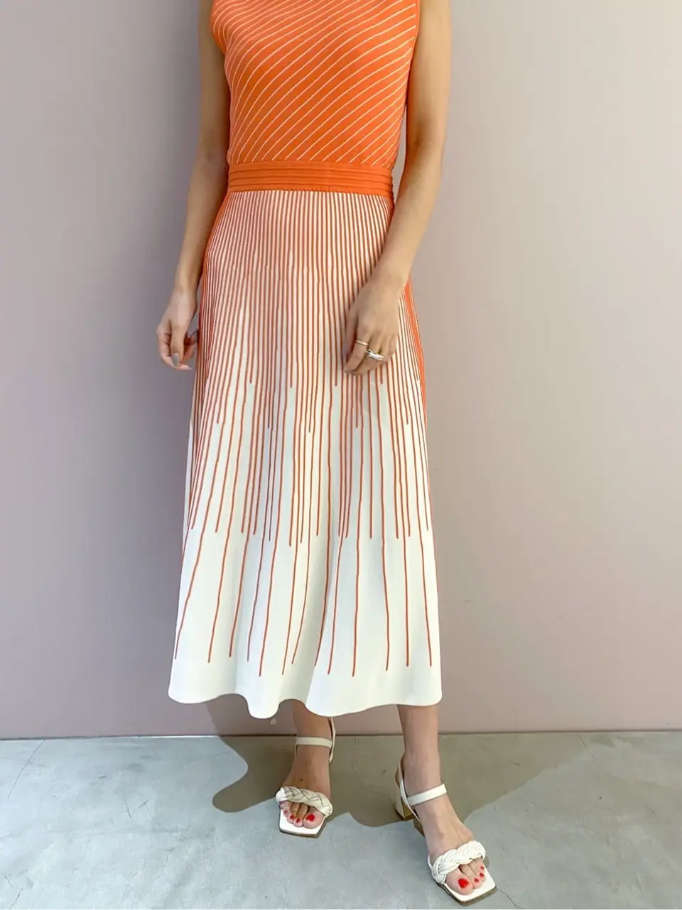 ORIGINATED IN GRACE CONTINENTAL yukimi yonee コーディネート画像