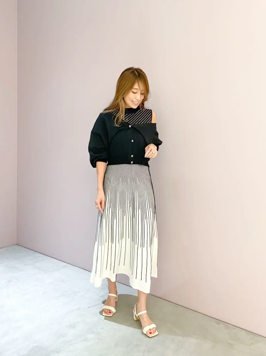 ORIGINATED IN GRACE CONTINENTAL yukimi yonee コーディネート画像