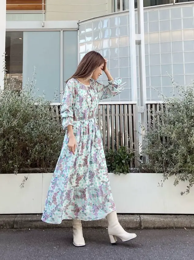 ORIGINATED IN GRACE CONTINENTAL yukimi yonee コーディネート画像