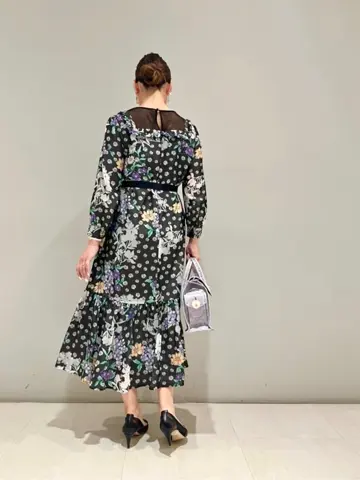 ORIGINATED IN GRACE CONTINENTAL 小笠原　春菜 コーディネート画像