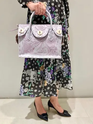 ORIGINATED IN GRACE CONTINENTAL 小笠原　春菜 コーディネート画像