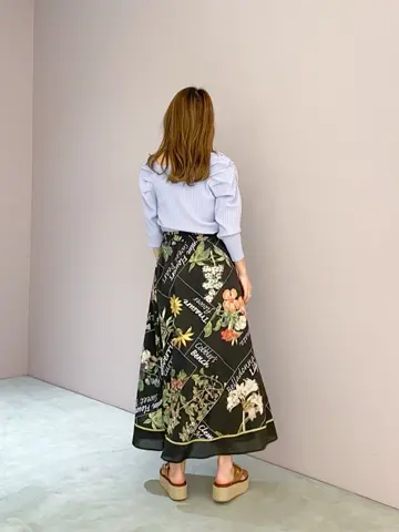 ORIGINATED IN GRACE CONTINENTAL yukimi yonee コーディネート画像