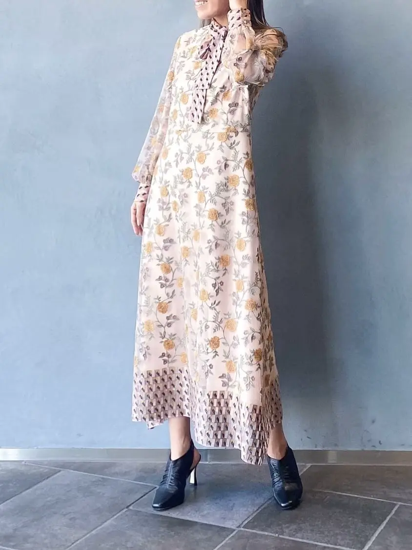 ORIGINATED IN GRACE CONTINENTAL yukimi yonee コーディネート画像