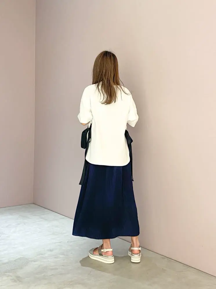 ORIGINATED IN GRACE CONTINENTAL yukimi yonee コーディネート画像