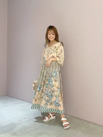 ORIGINATED IN GRACE CONTINENTAL yukimi yonee コーディネート画像