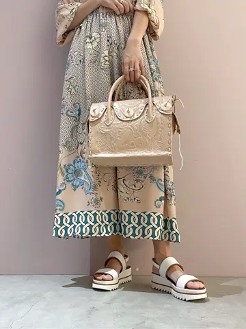 ORIGINATED IN GRACE CONTINENTAL yukimi yonee コーディネート画像