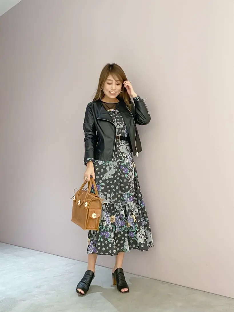 ORIGINATED IN GRACE CONTINENTAL yukimi yonee コーディネート画像