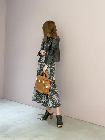 ORIGINATED IN GRACE CONTINENTAL yukimi yonee コーディネート画像