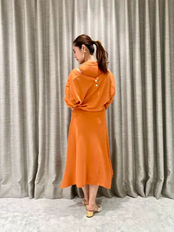 ORIGINATED IN GRACE CONTINENTAL 小笠原　春菜 コーディネート画像