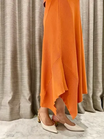 ORIGINATED IN GRACE CONTINENTAL 小笠原　春菜 コーディネート画像