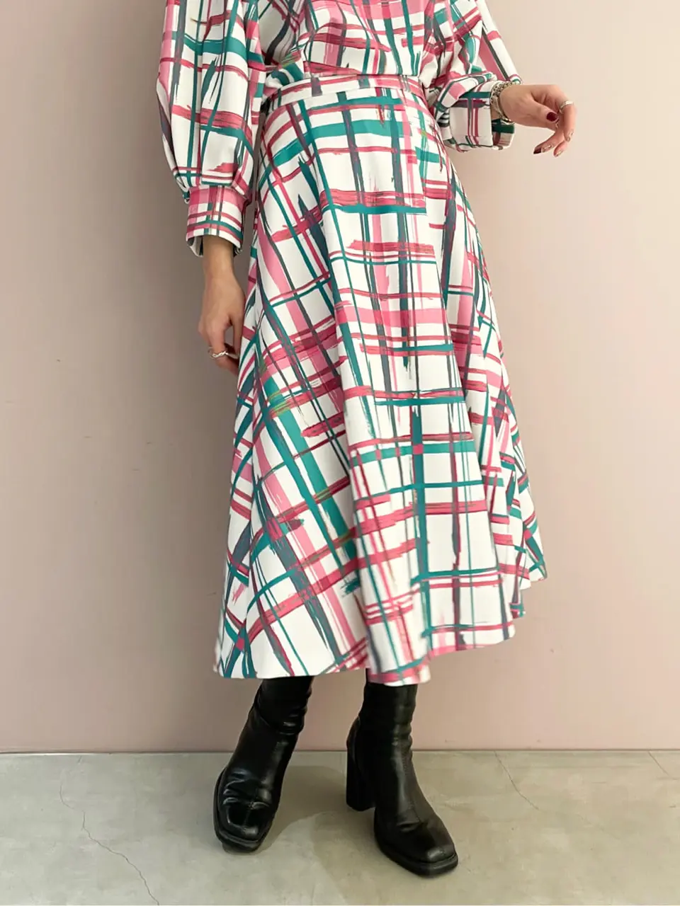 ORIGINATED IN GRACE CONTINENTAL Yuuki NOZAWA コーディネート画像