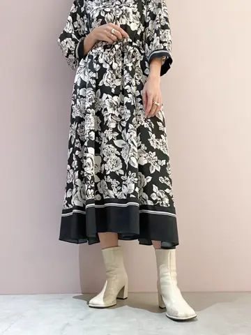 ORIGINATED IN GRACE CONTINENTAL yukimi yonee コーディネート画像