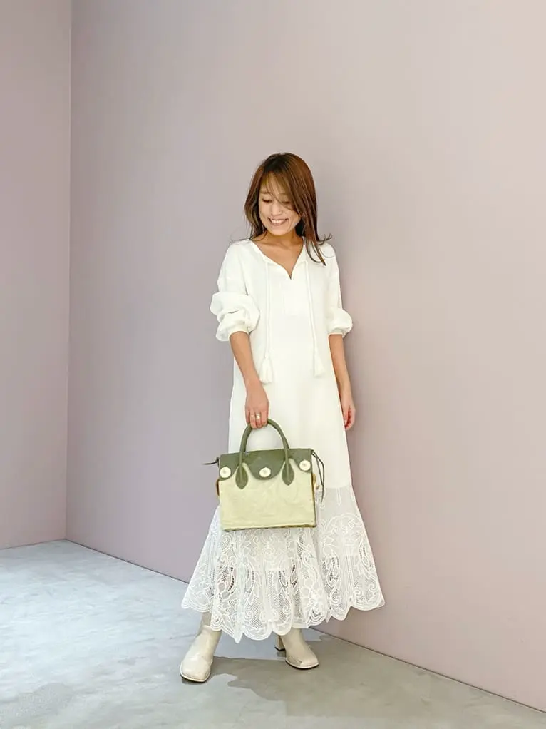 ORIGINATED IN GRACE CONTINENTAL yukimi yonee コーディネート画像