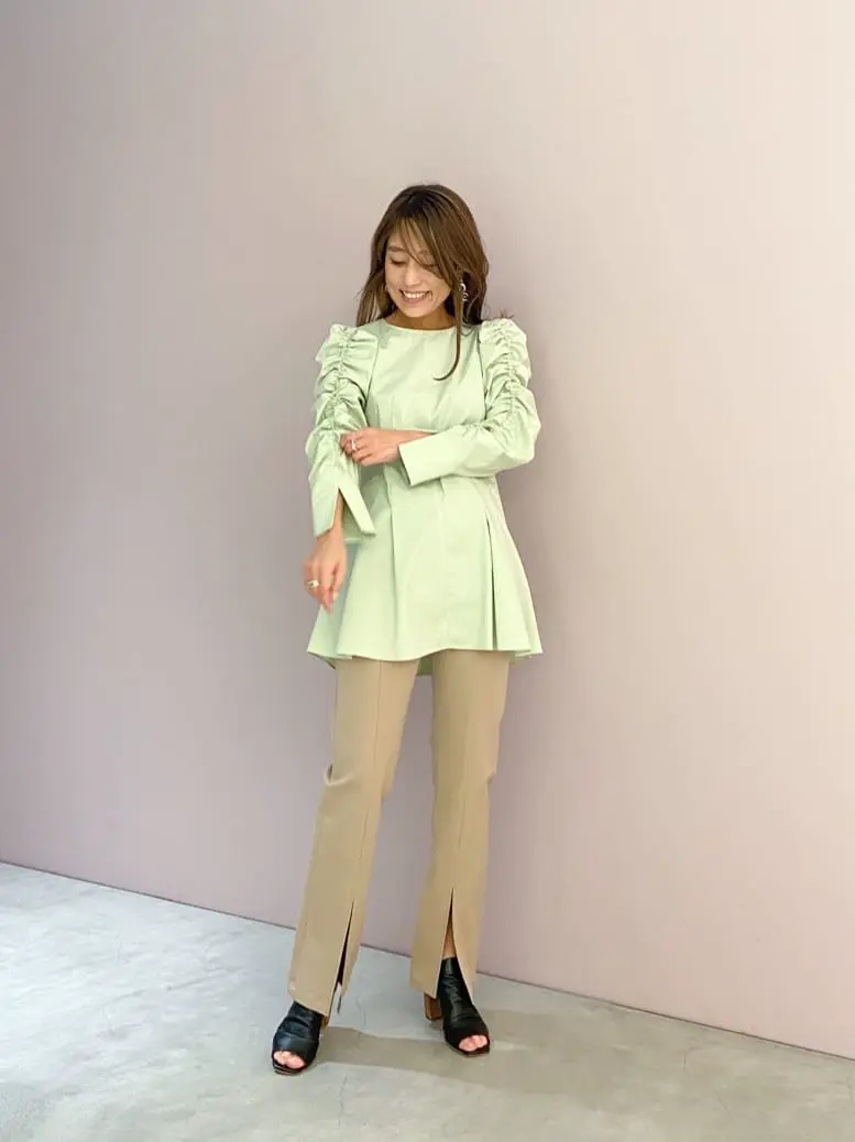 ORIGINATED IN GRACE CONTINENTAL yukimi yonee コーディネート画像