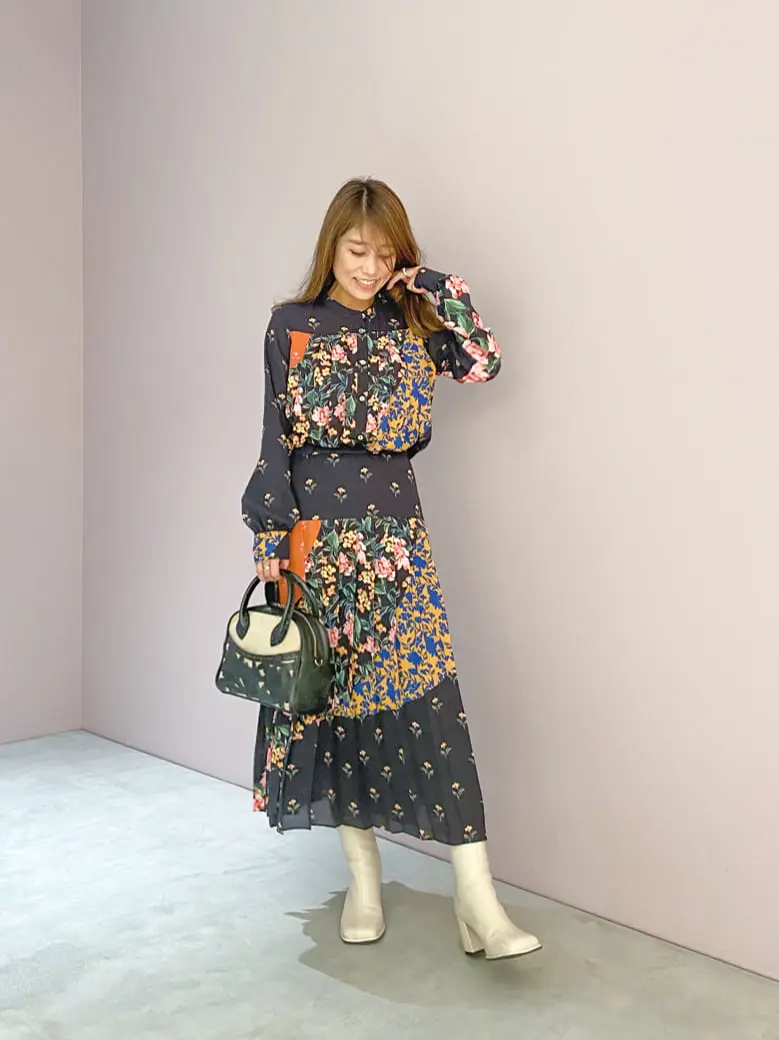 ORIGINATED IN GRACE CONTINENTAL yukimi yonee コーディネート画像