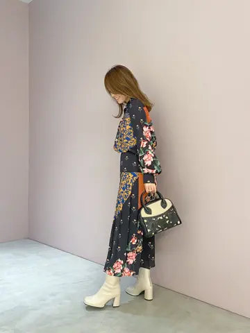 ORIGINATED IN GRACE CONTINENTAL yukimi yonee コーディネート画像