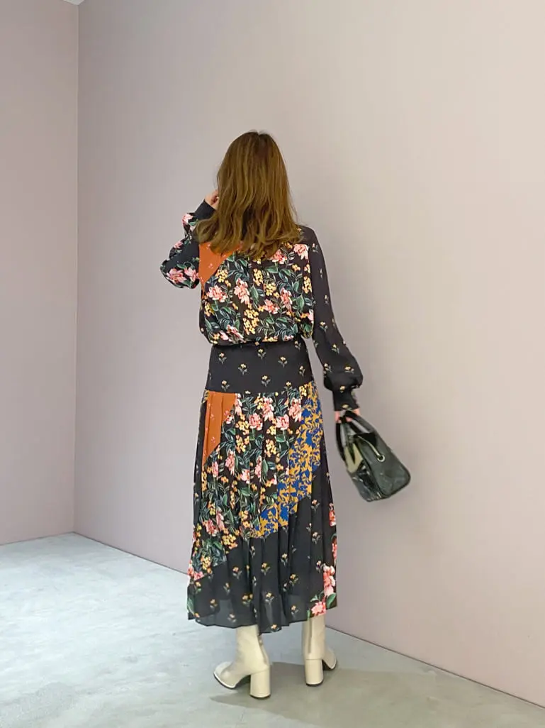 ORIGINATED IN GRACE CONTINENTAL yukimi yonee コーディネート画像