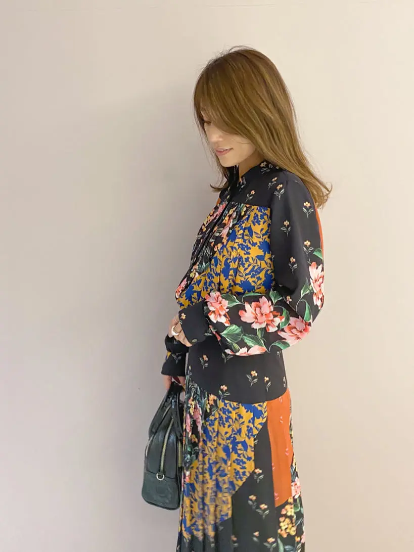 ORIGINATED IN GRACE CONTINENTAL yukimi yonee コーディネート画像