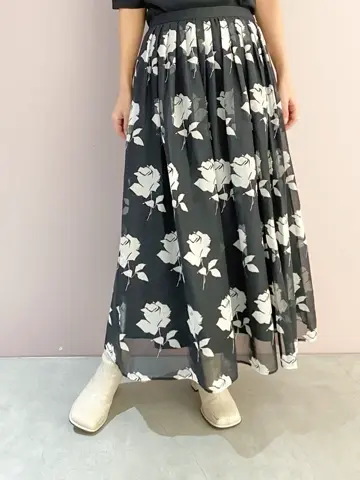 ORIGINATED IN GRACE CONTINENTAL yukimi yonee コーディネート画像