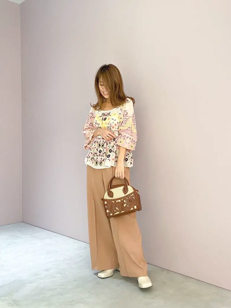 ORIGINATED IN GRACE CONTINENTAL yukimi yonee コーディネート画像