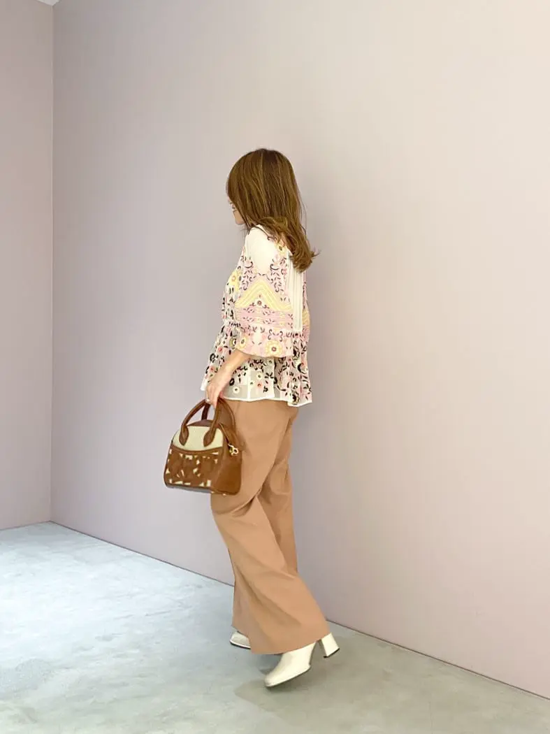 ORIGINATED IN GRACE CONTINENTAL yukimi yonee コーディネート画像